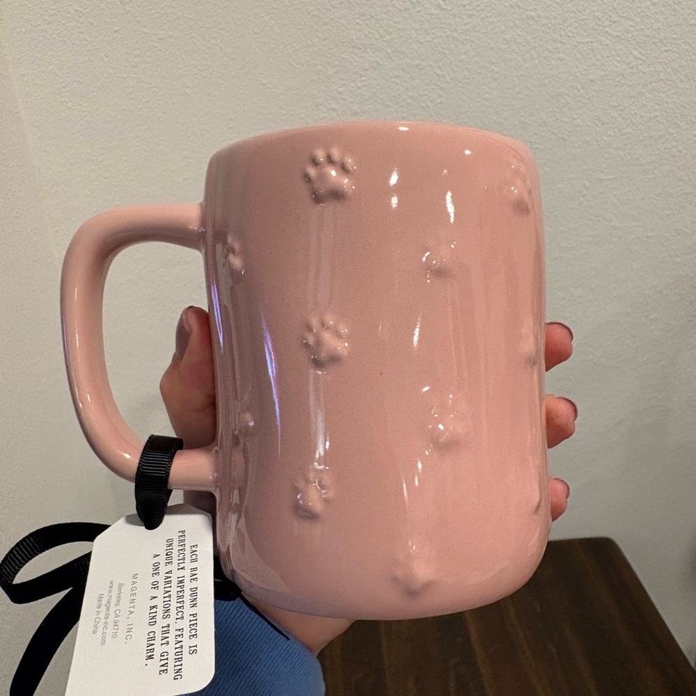 🐾💗 Rae Dunn “FUR MOM” Pink Paw Print Mug 💗🐾 - Picture 3 of 4